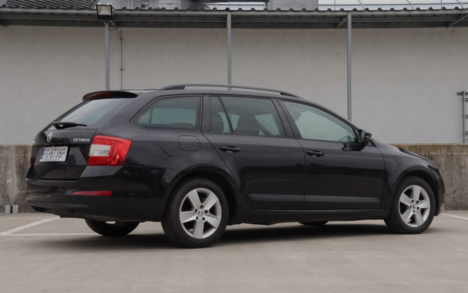 Skoda Octavia cena 39900 przebieg: 210000, rok produkcji 2015 z Miechów małe 742